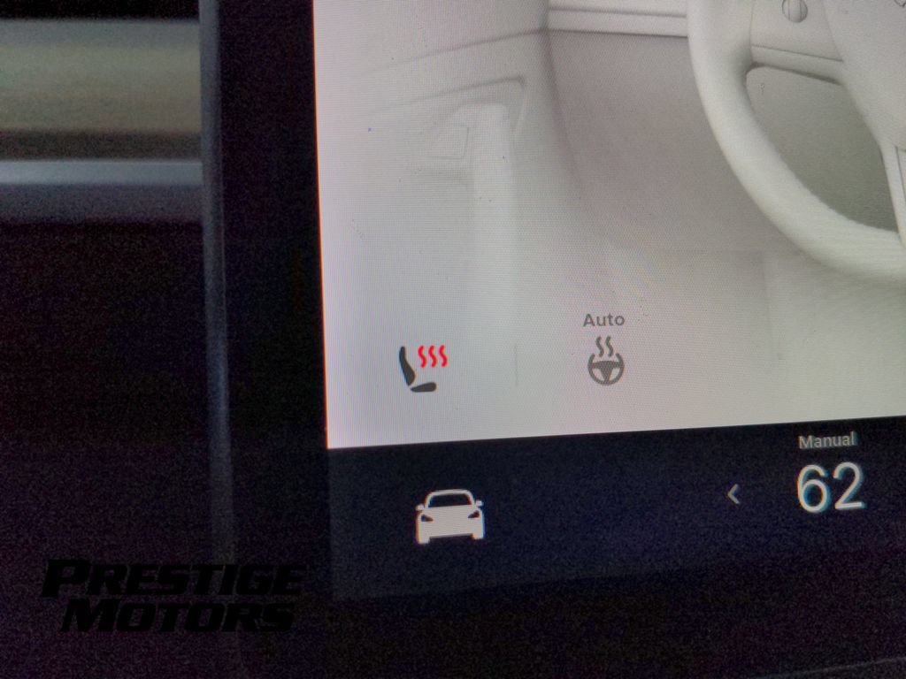 Used 2021 Tesla Model Y Long Range AWD/4WD image 25