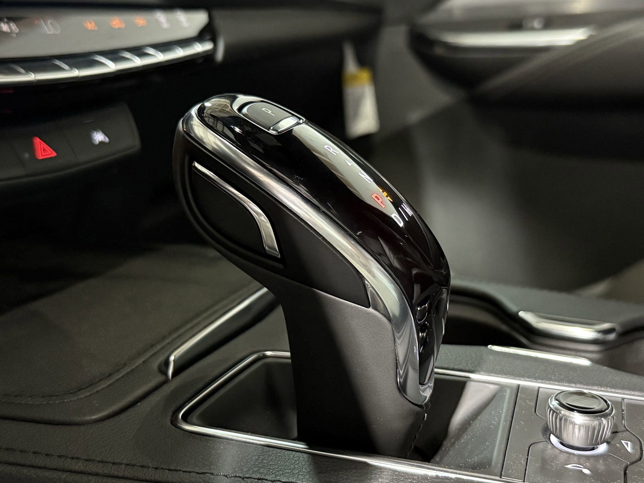 New 2025 Cadillac XT4 Premium Luxury image 28