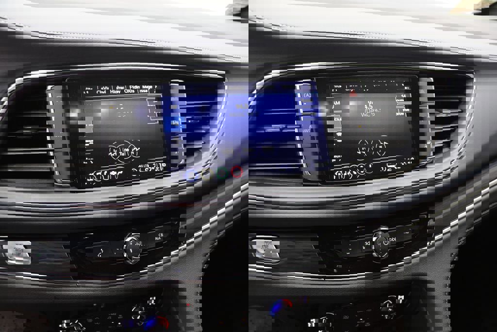 Used 2023 Buick Enclave Essence image 21