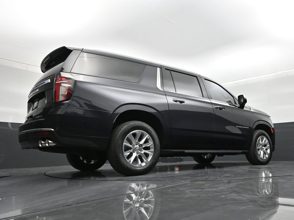 Used 2024 Chevrolet Suburban Premier AWD/4WD image 24