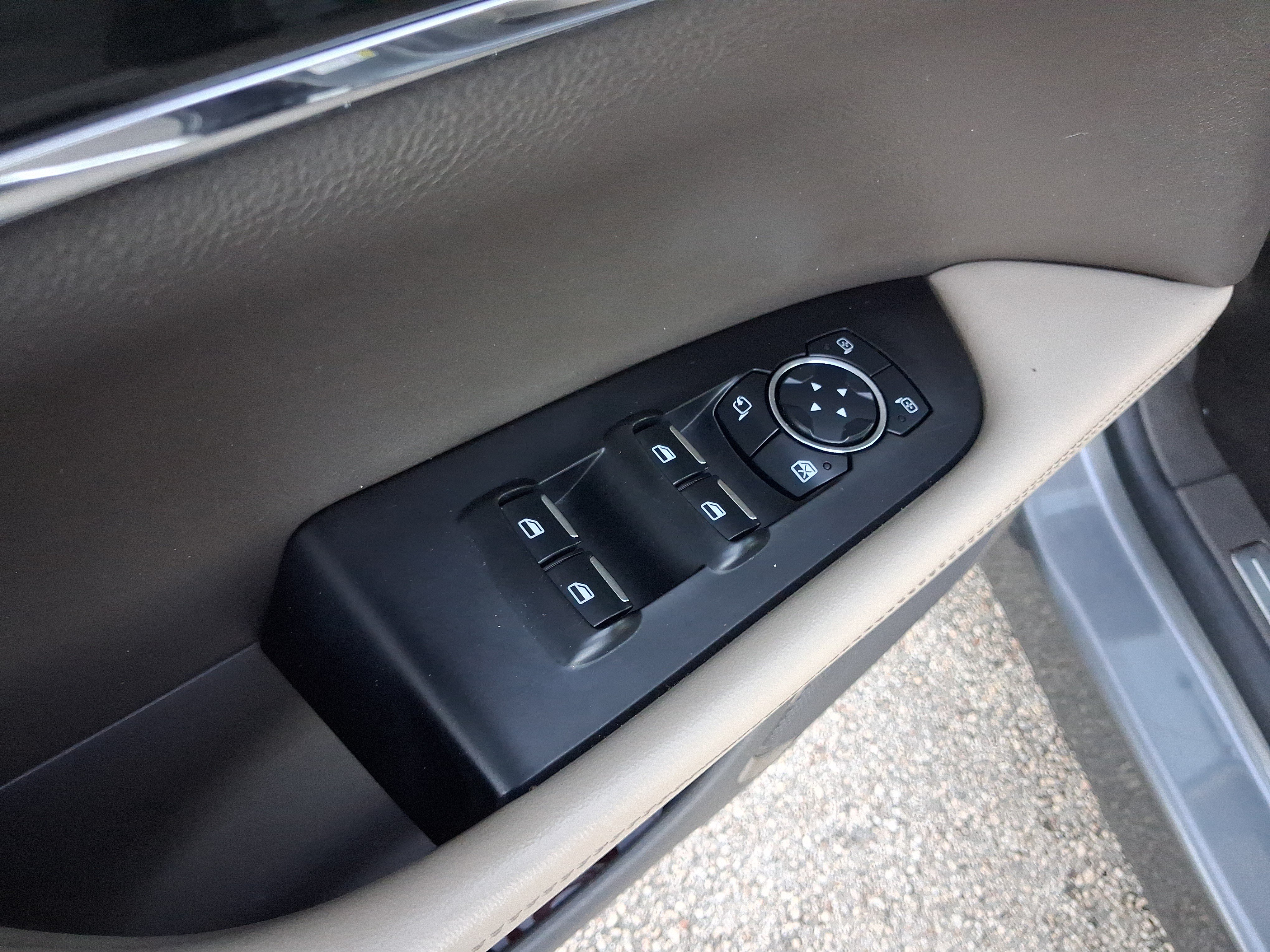 Used 2023 Lincoln Nautilus FWD image 14