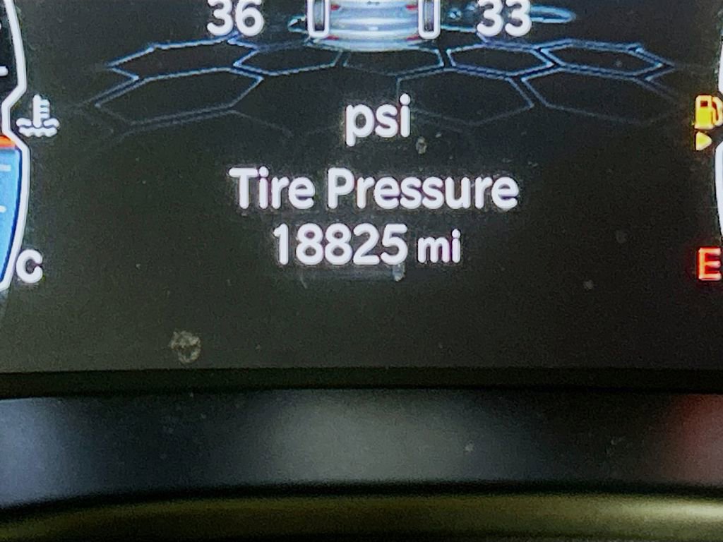 Used 2025 Jeep Compass Latitude image 10