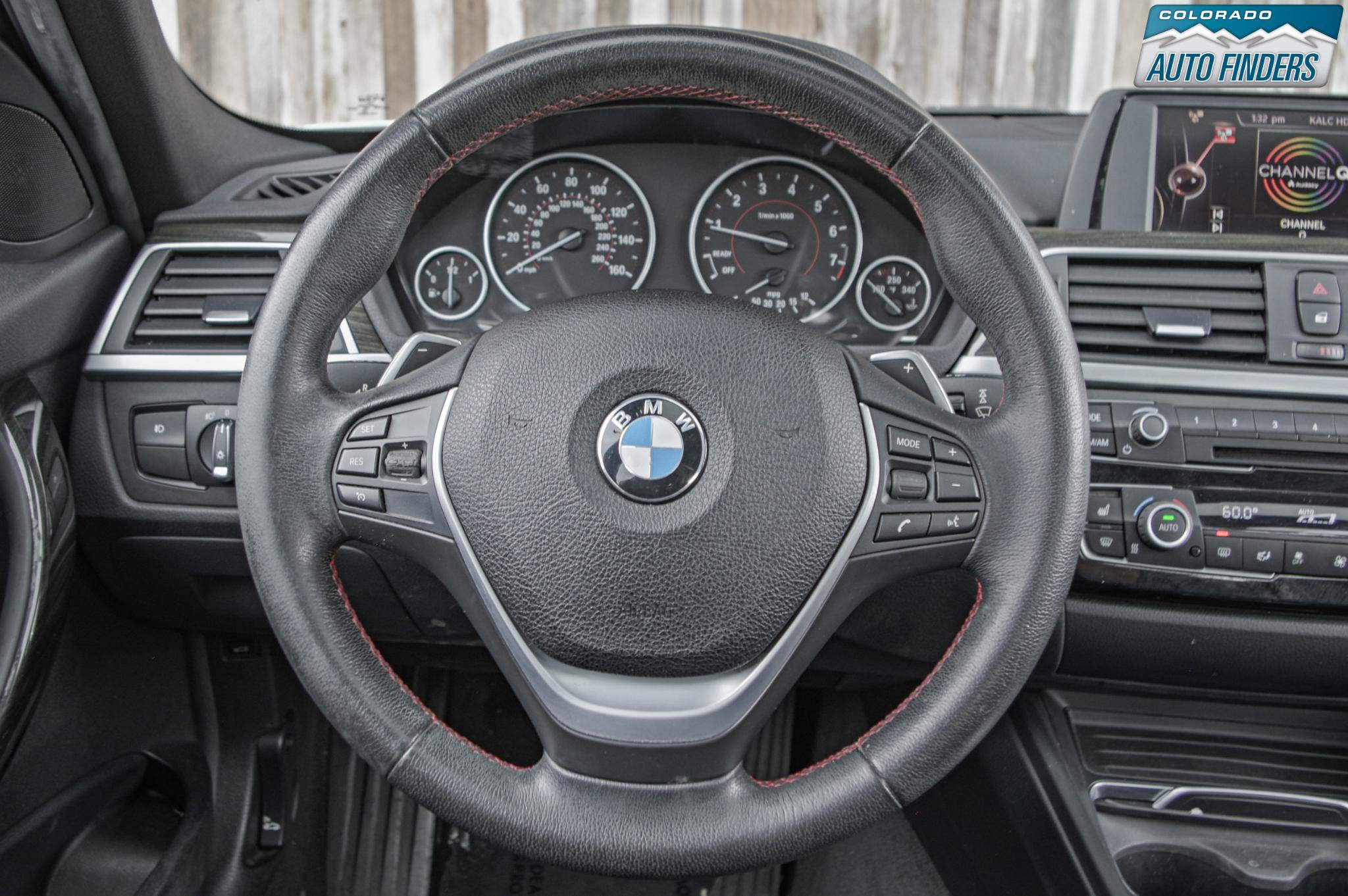 Used 2017 BMW 330i xDrive Sedan AWD/4WD image 12