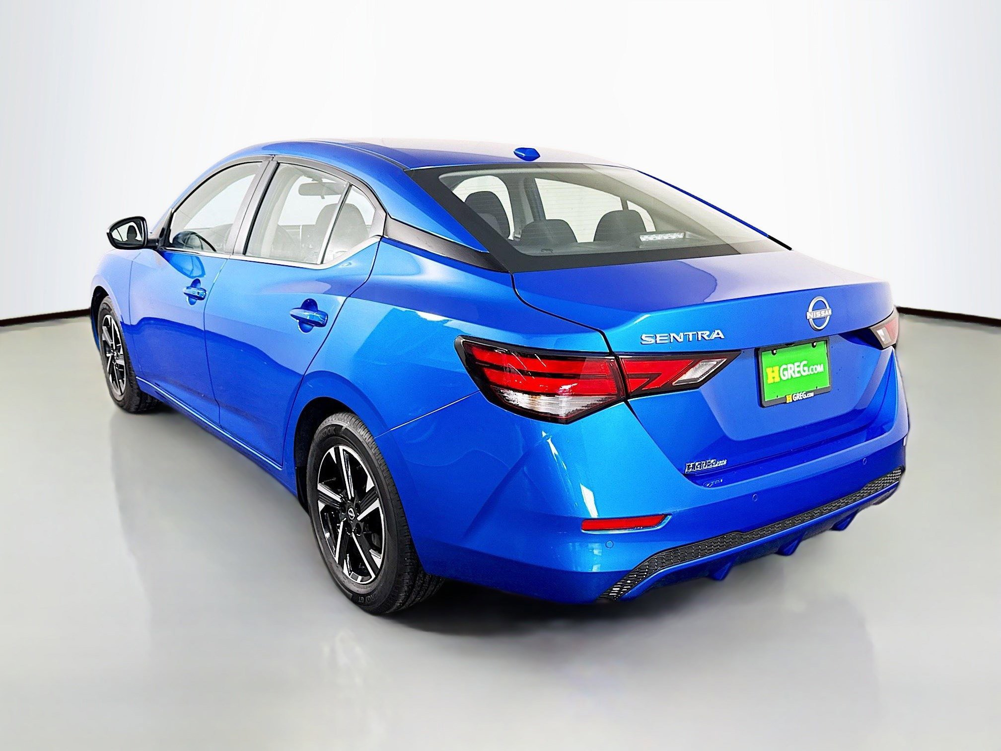 Used 2025 Nissan Sentra SV image 7