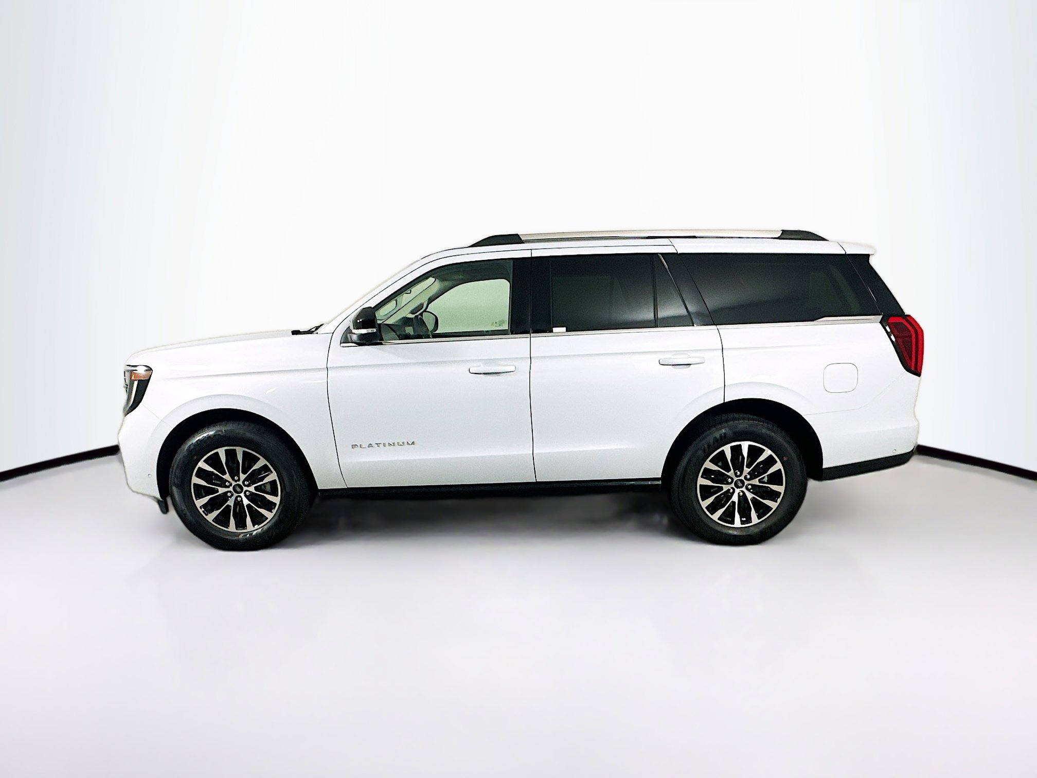 Used 2025 Ford Expedition Platinum AWD/4WD image 4