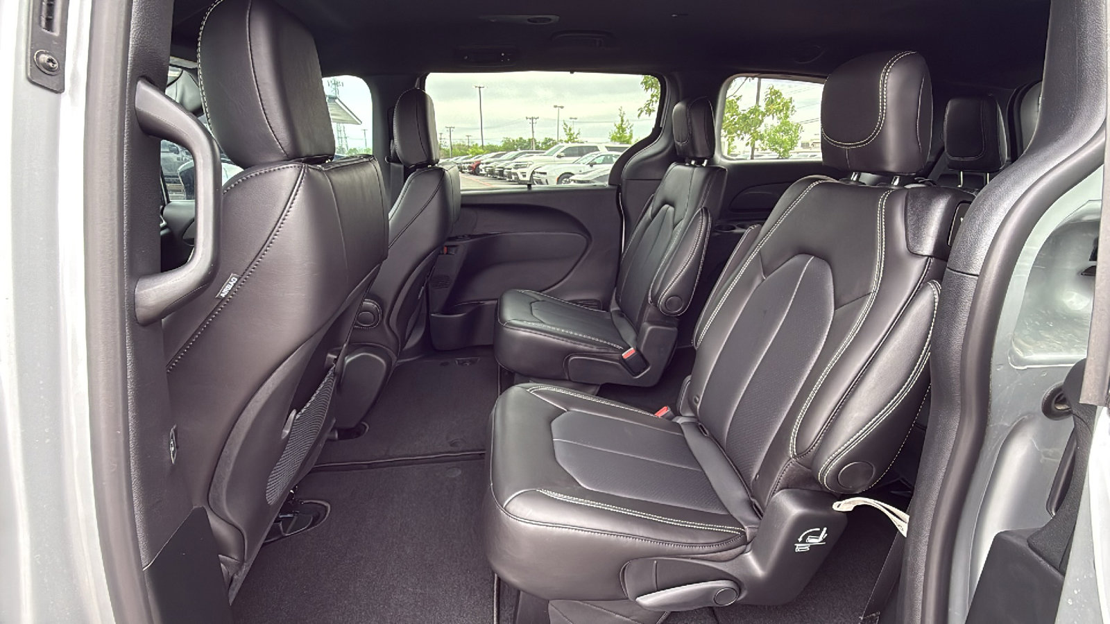 New 2026 Chrysler Voyager LX image 16