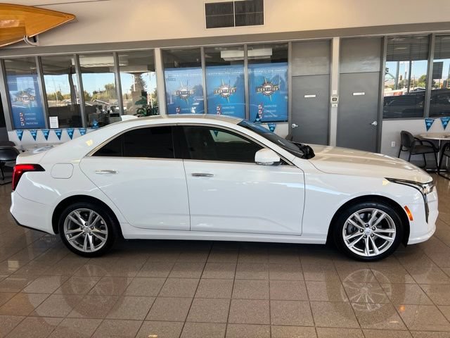Used 2022 Cadillac CT4 Luxury RWD image 3