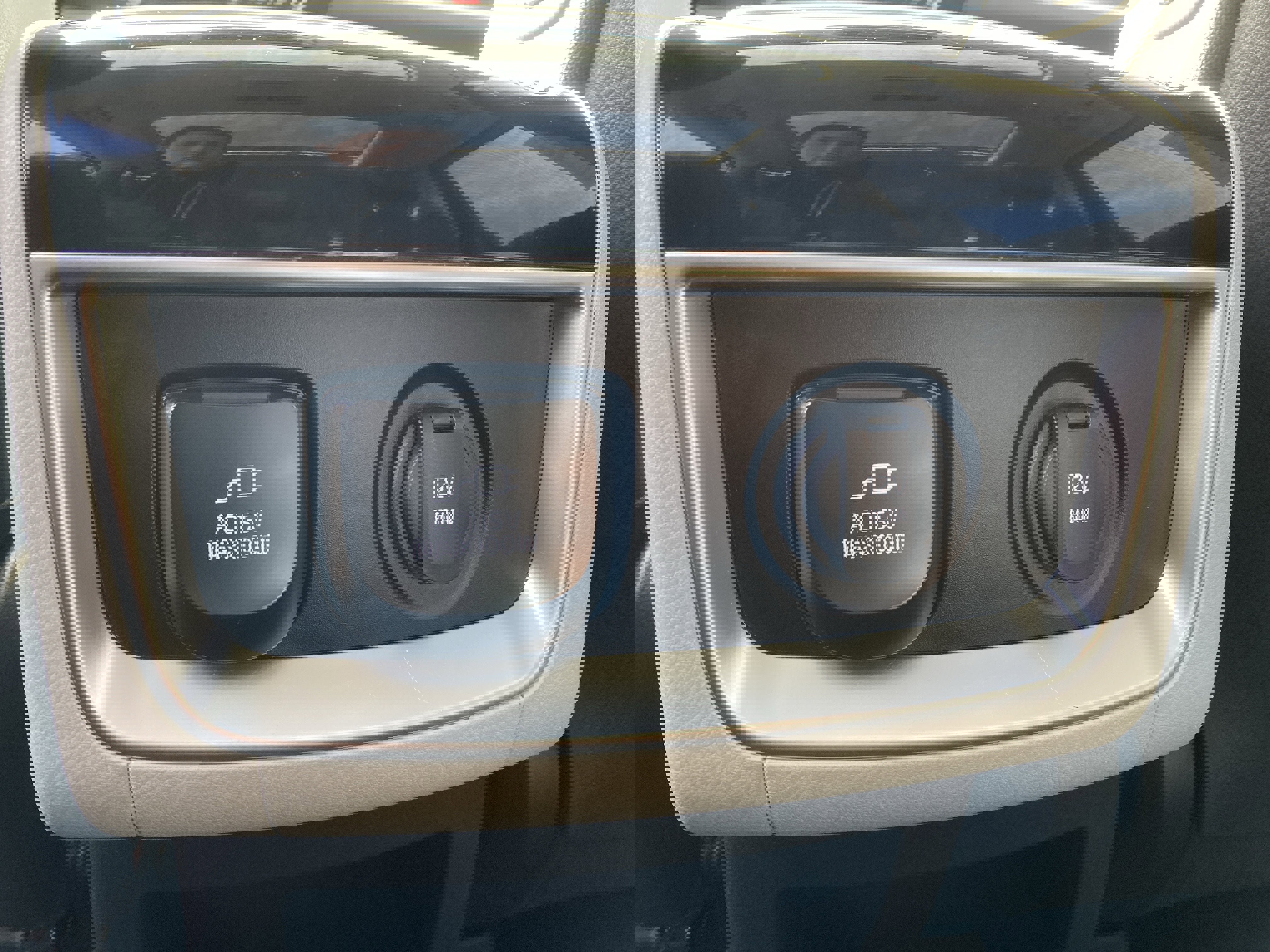 Used 2024 Kia Carnival SX Prestige image 28