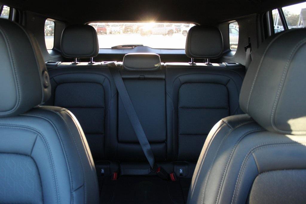 New 2026 Chevrolet Equinox LT w/ Convenience Package II image 17