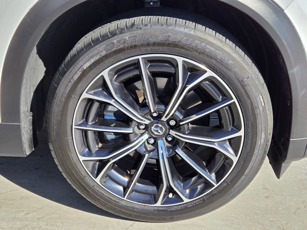 Used 2025 MAZDA CX-70 Plug-In Hybrid w/ Premium Pkg image 8