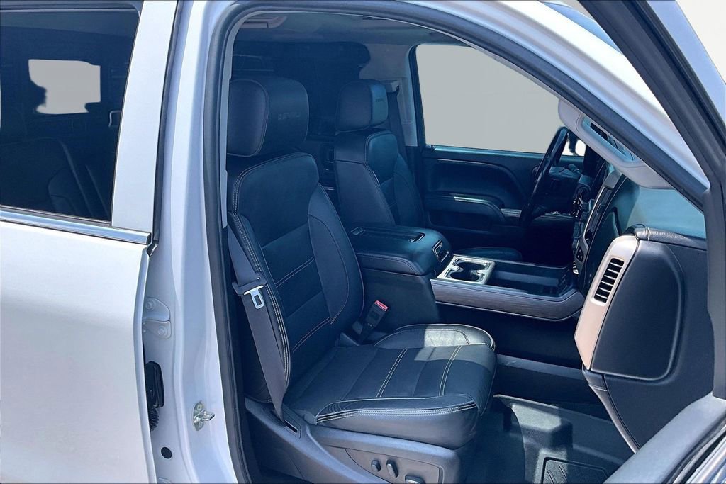 Used 2018 GMC Sierra 2500 Denali w/ Duramax Plus Package AWD/4WD image 7