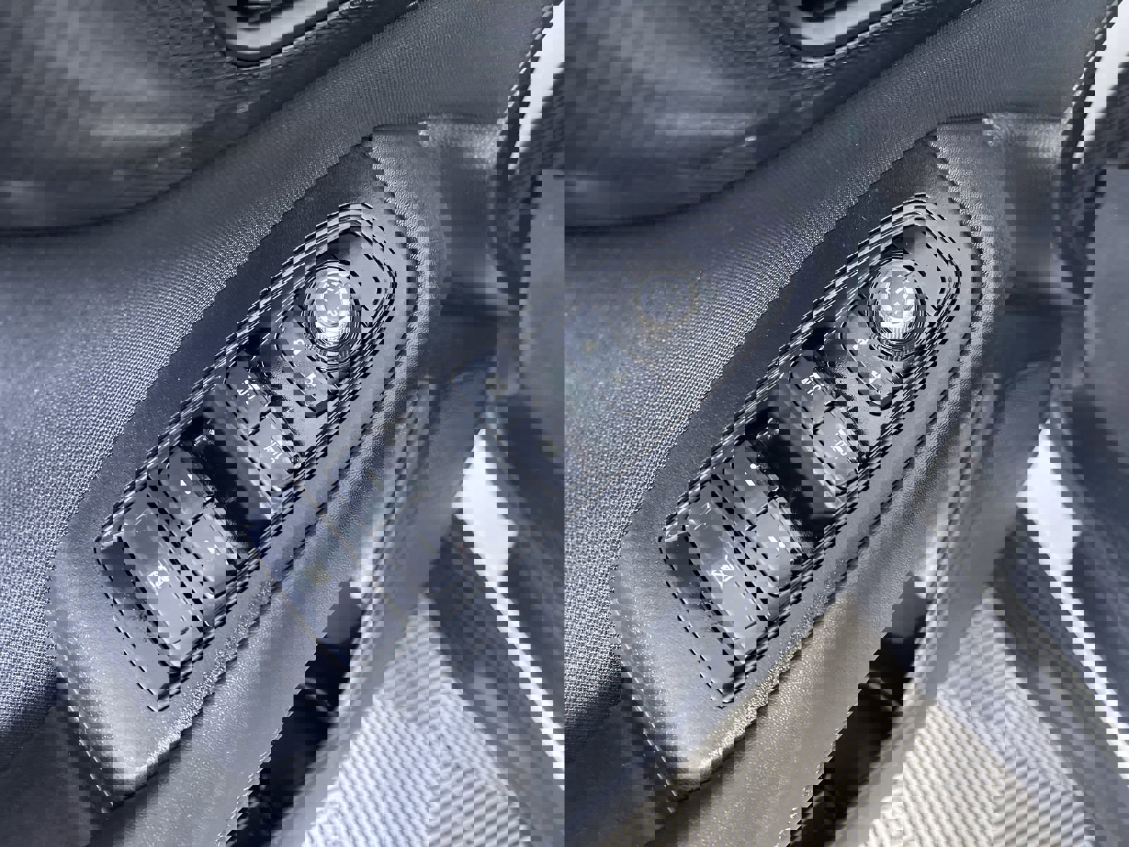 Used 2023 Subaru Outback Premium image 14