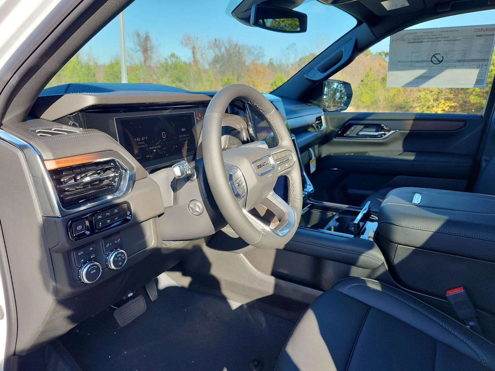 New 2026 GMC Yukon Denali w/ Sun & Power Step Package image 12