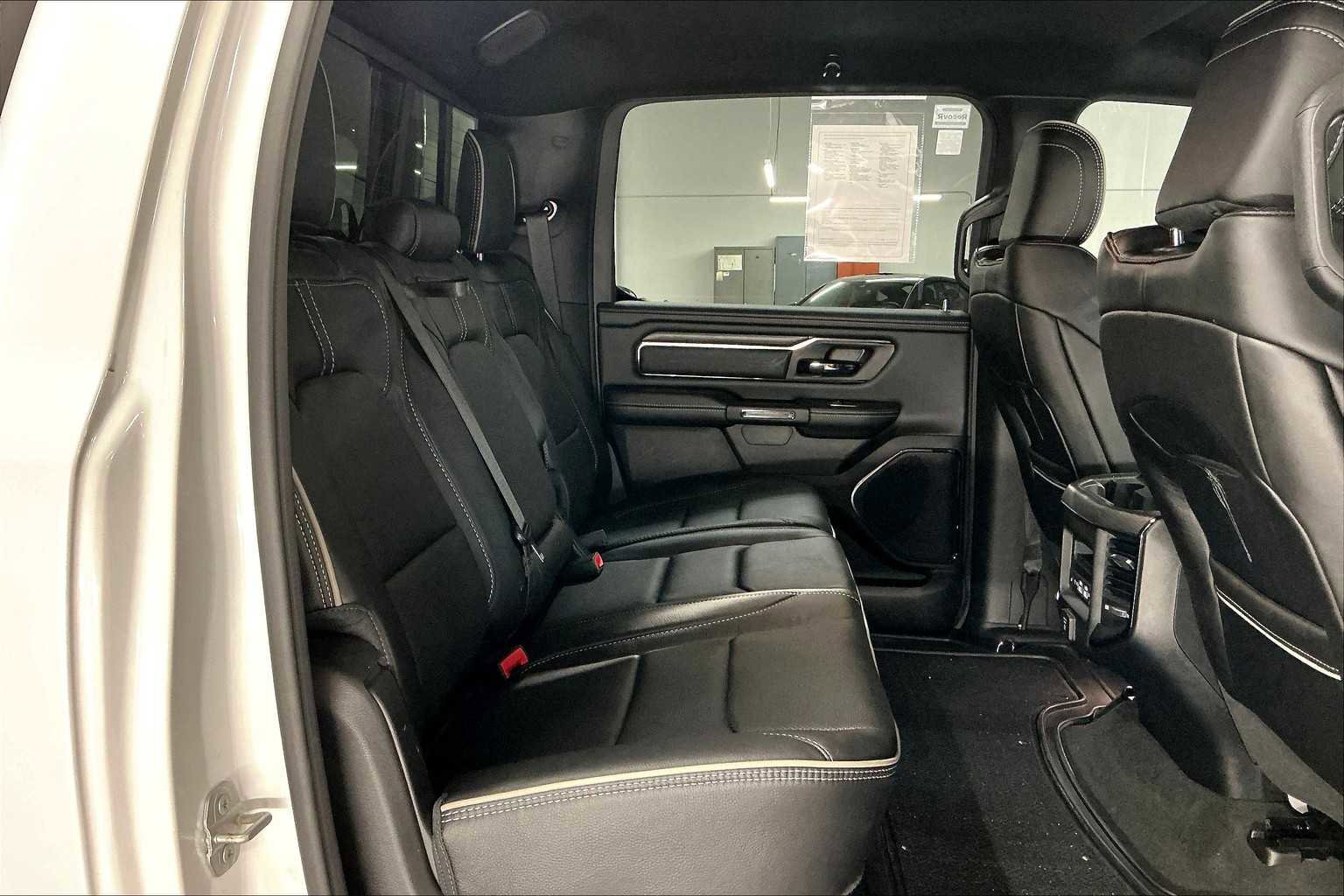 Used 2024 RAM 1500 Limited w/ Trailer Tow Group image 28