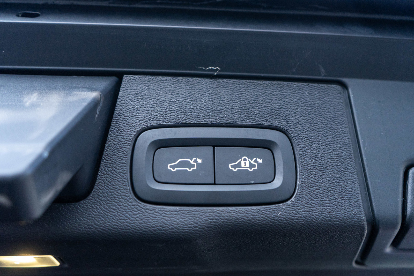 Used 2025 Volvo XC60 B5 Plus image 10