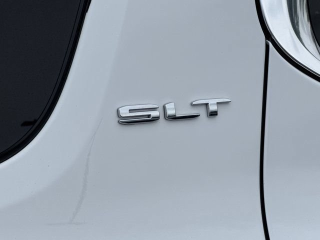 Used 2023 GMC Acadia SLT FWD image 20