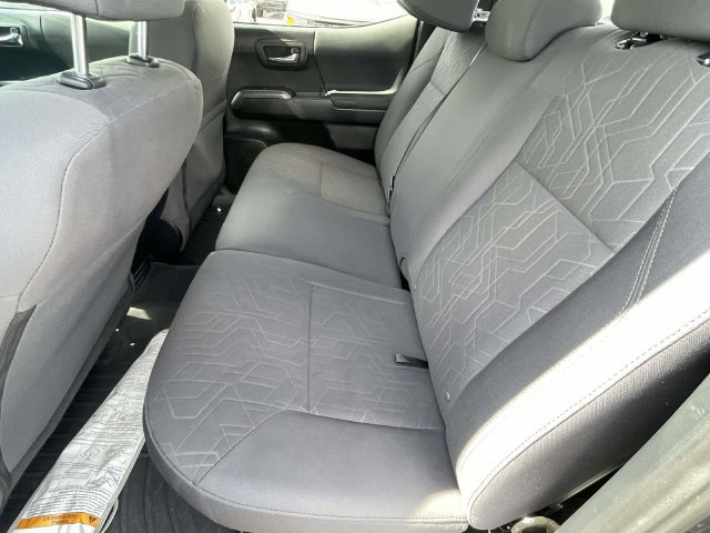 Used 2019 Toyota Tacoma TRD Sport AWD/4WD image 12