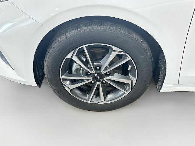 Certified 2024 Kia Forte LXS w/ LXS Technology Package FWD image 29