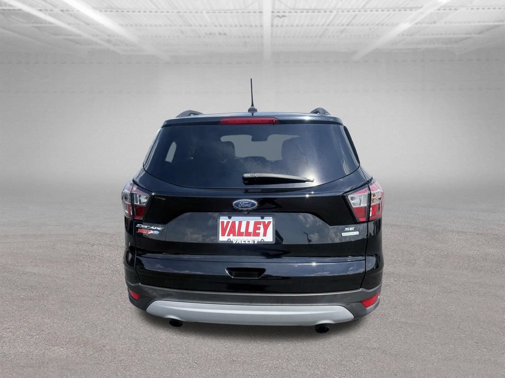 Certified 2018 Ford Escape SE w/ SE Sync 3 Package FWD image 6