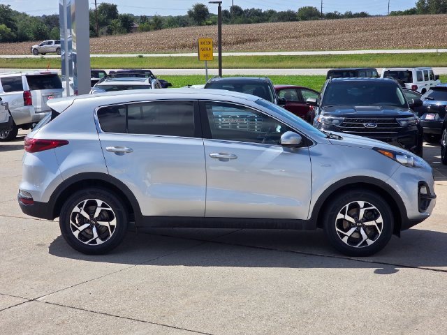 Used 2020 Kia Sportage LX AWD/4WD image 9