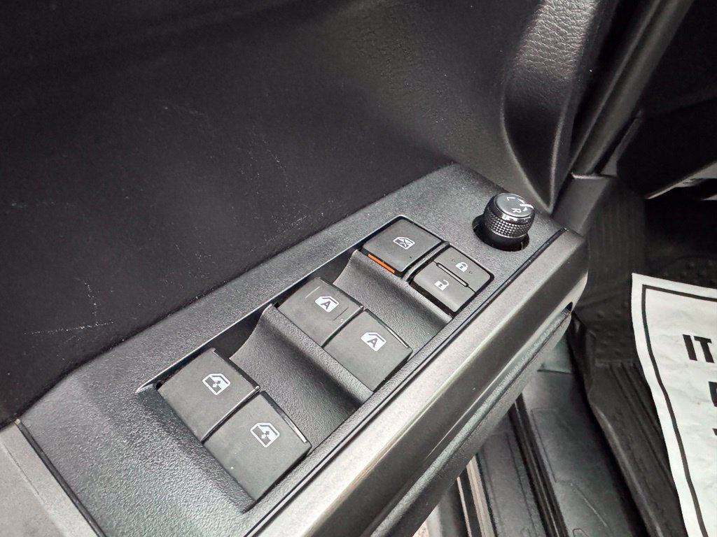Used 2021 Toyota Tacoma TRD Off-Road w/ Technology Package AWD/4WD image 14