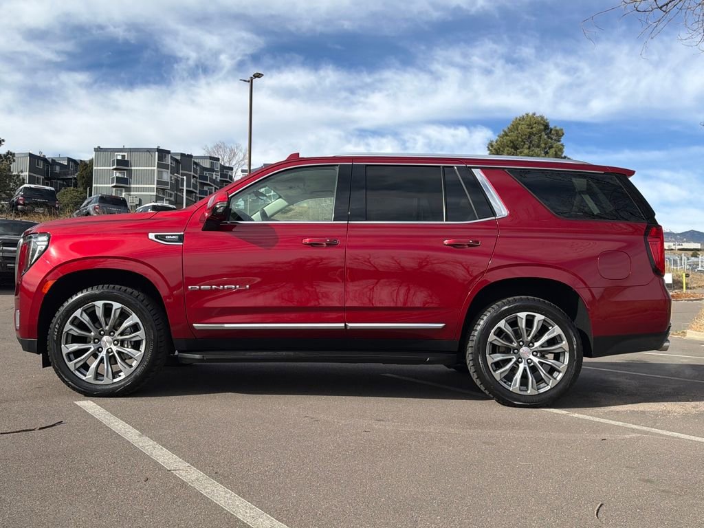 Used 2021 GMC Yukon Denali w/ Advanced Technology Package image 4