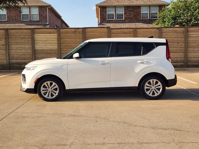 Used 2022 Kia Soul LX FWD image 12