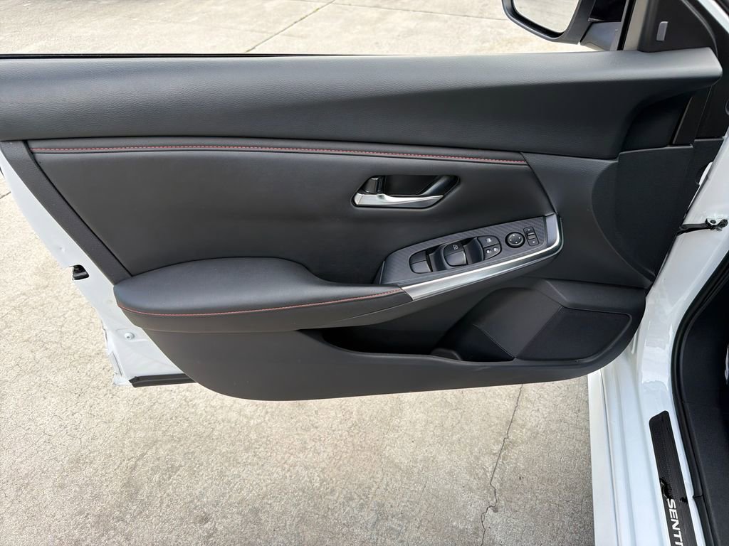 Used 2024 Nissan Sentra SR FWD image 16
