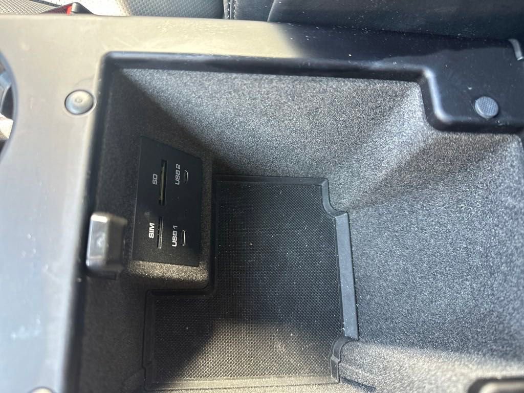 Used 2020 Porsche Macan image 26