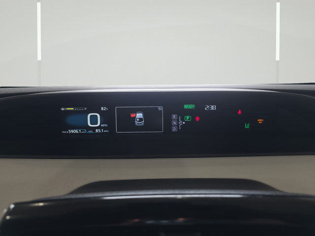 Used 2017 Toyota Prius Prime Plus FWD image 17