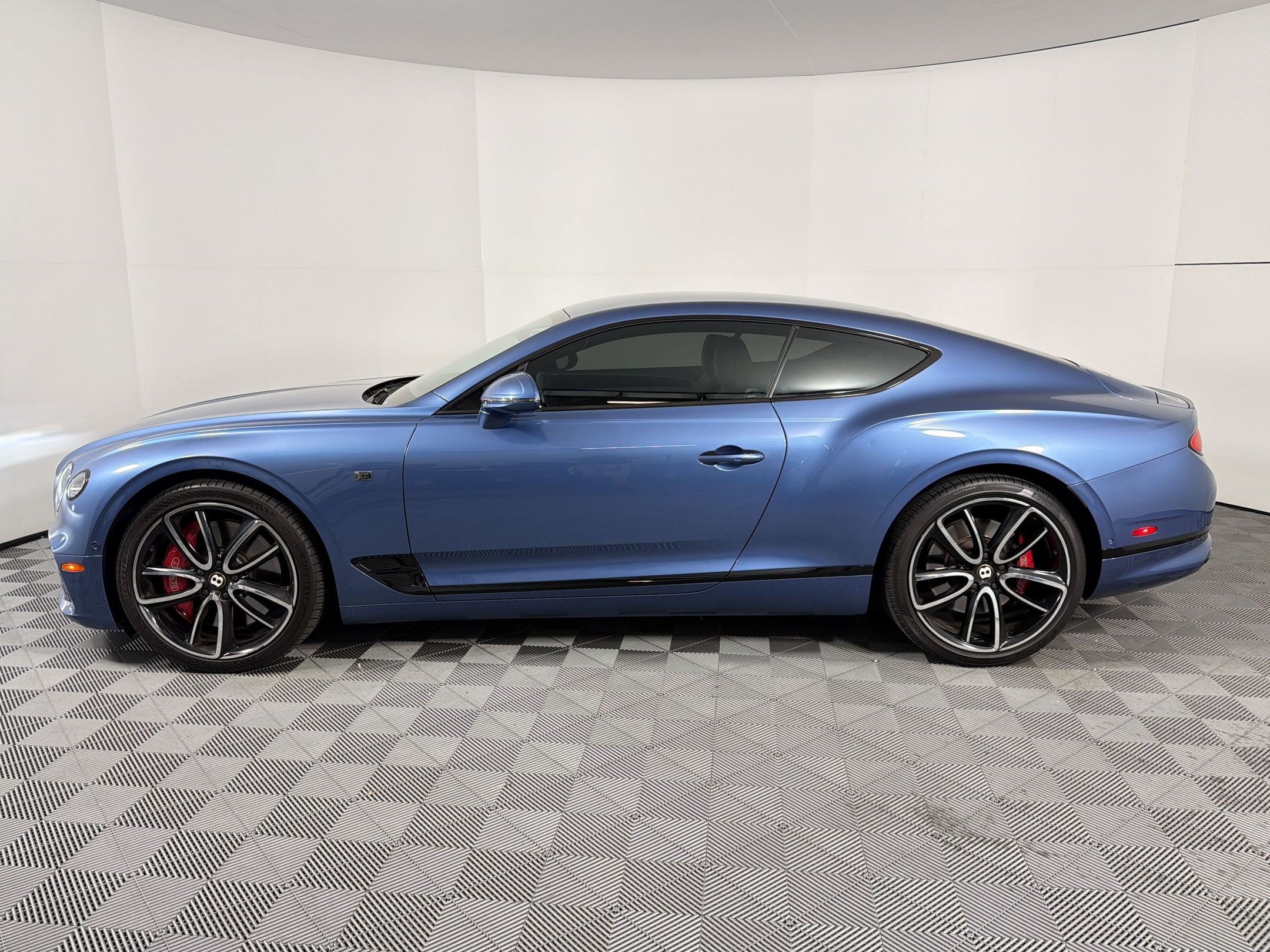 Used 2020 Bentley Continental GT V8 First Edition AWD/4WD image 2