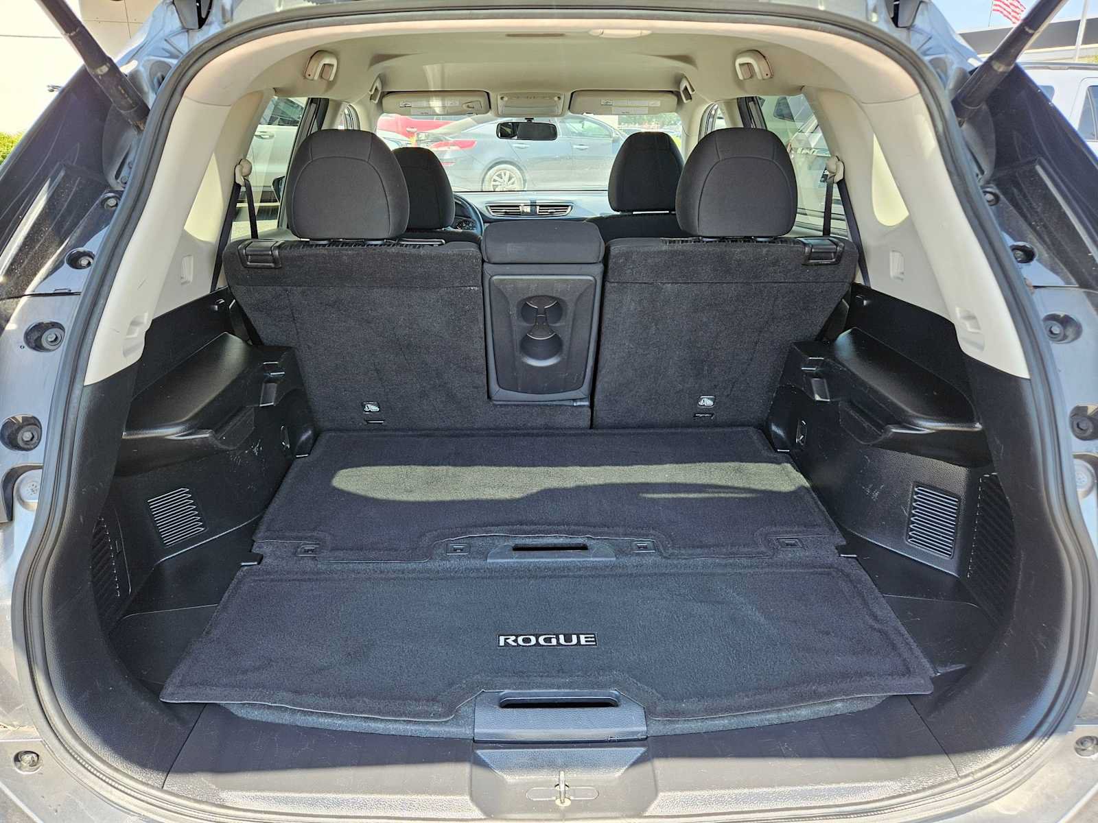 Used 2018 Nissan Rogue SV FWD image 29