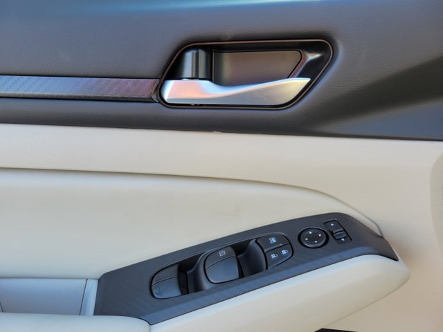 New 2025 Nissan Altima 2.5 SV image 13
