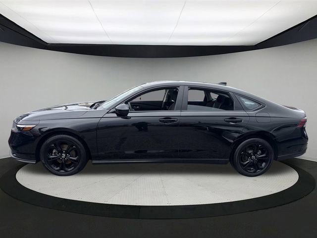 Used 2025 Honda Accord SE image 11