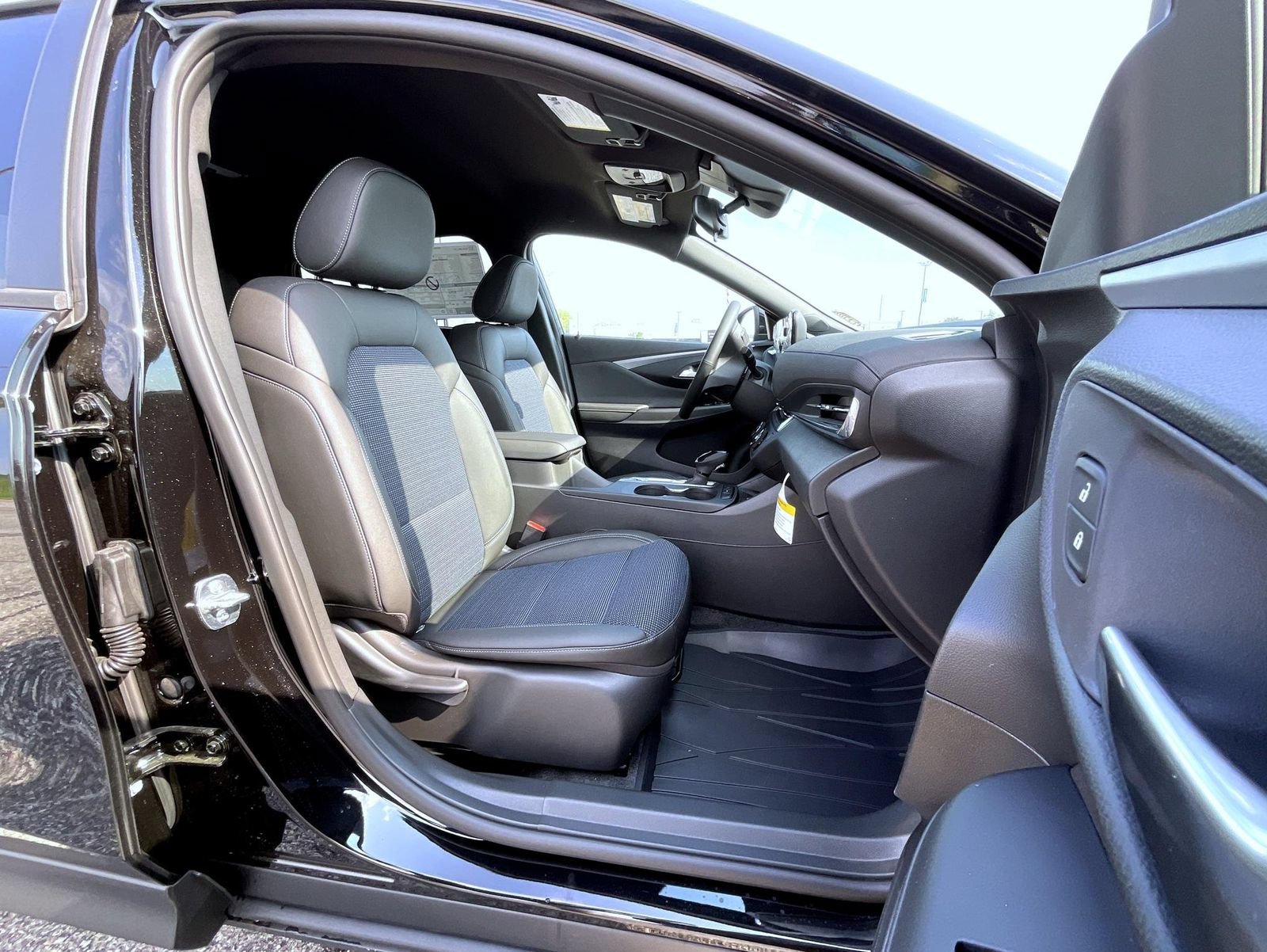 New 2026 Buick Envista Sport Touring w/ Convenience I Package FWD image 15