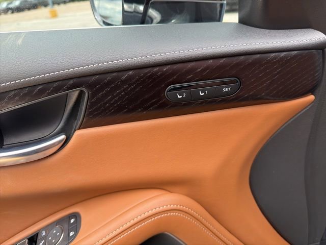 Used 2025 INFINITI QX60 Sensory AWD/4WD image 14