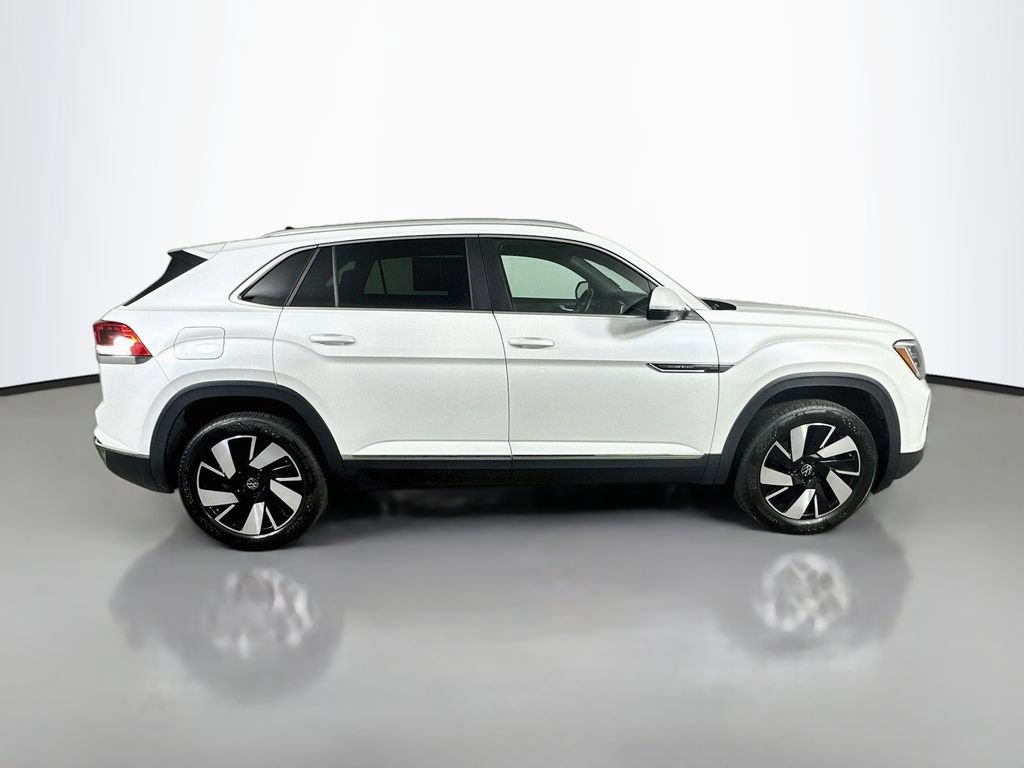 Used 2025 Volkswagen Atlas Cross Sport SEL AWD/4WD image 7