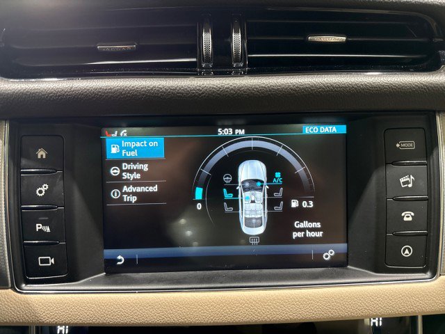 Used 2017 Jaguar XF Prestige RWD image 35