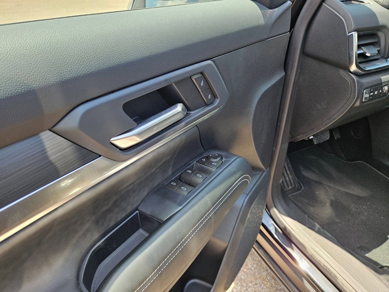 New 2026 GMC Terrain Elevation w/ Black Edition FWD image 23