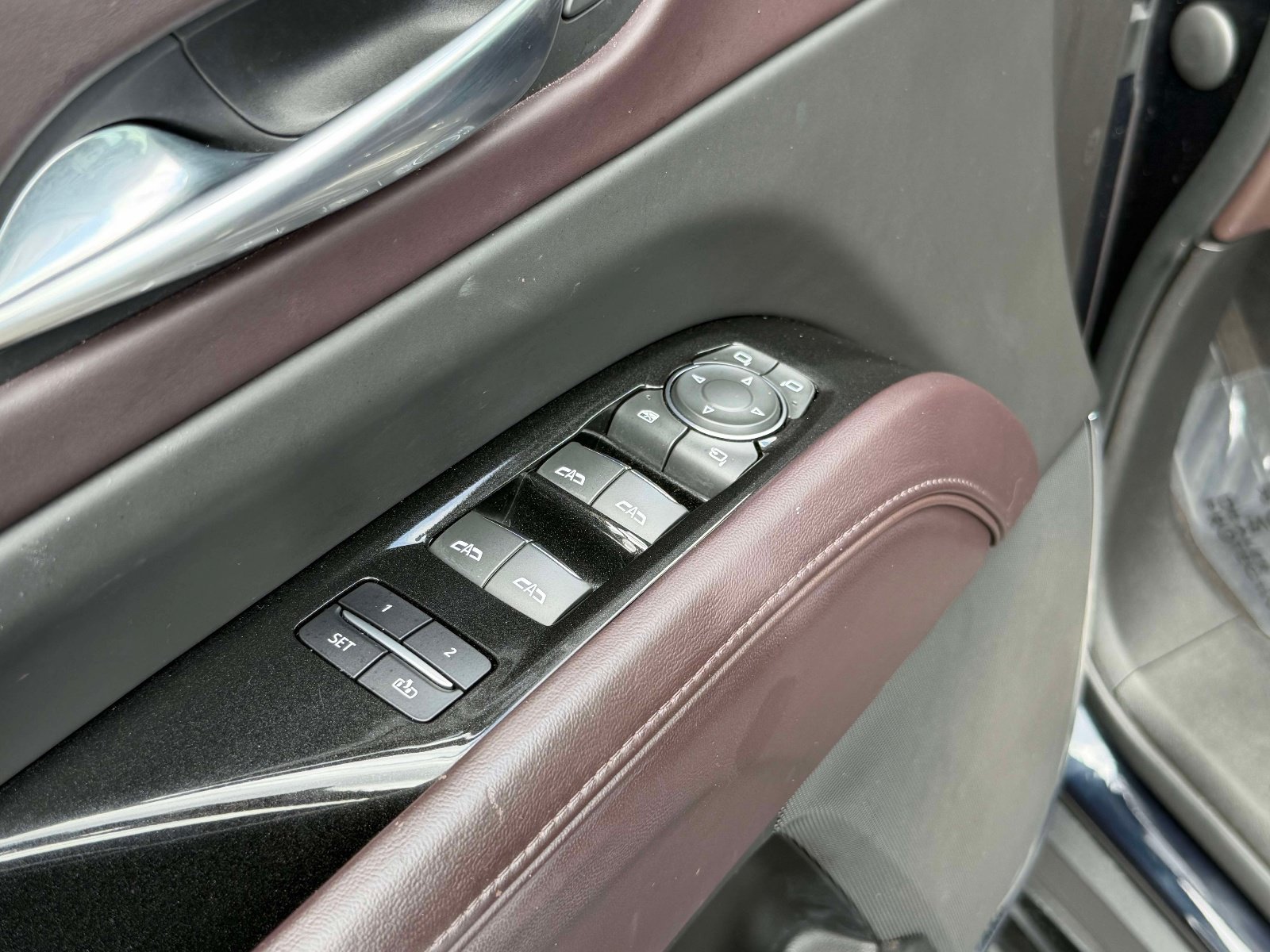 Certified 2022 Cadillac Escalade ESV Premium Luxury Platinum w/ LPO, Radiant Package AWD/4WD image 19