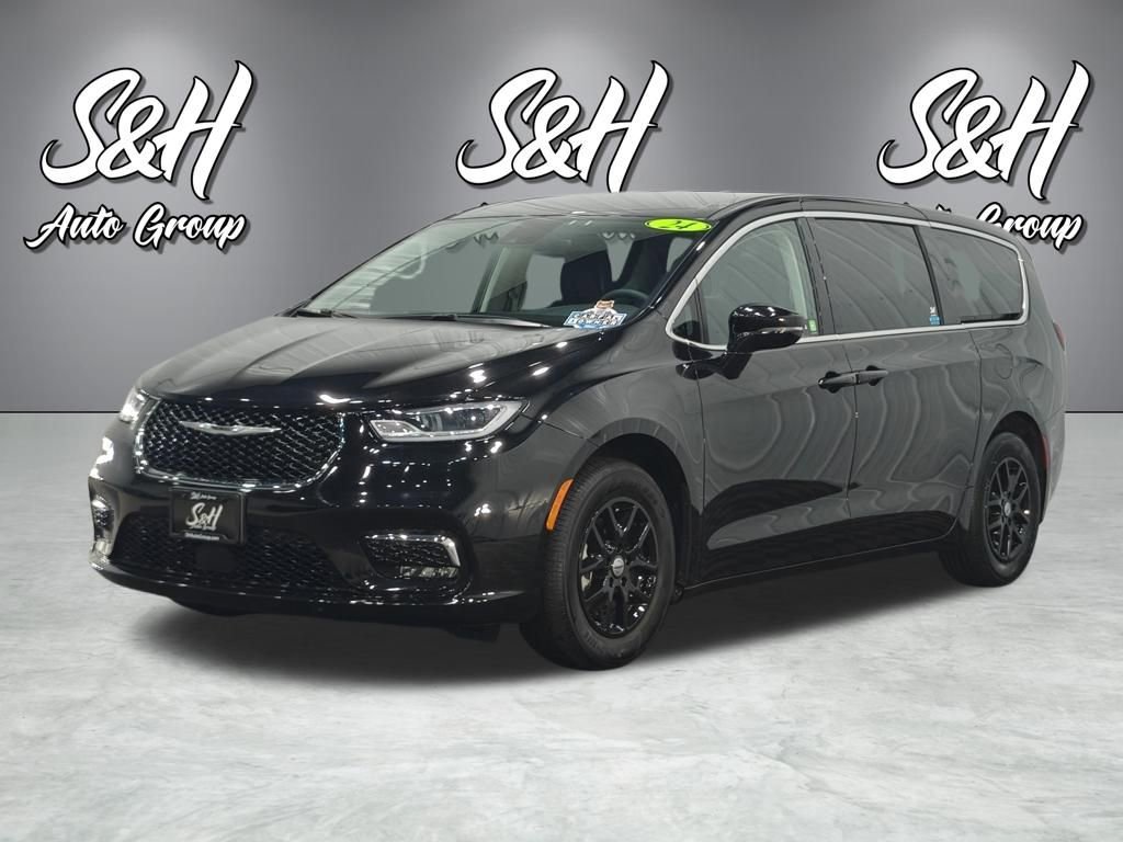 Used 2024 Chrysler Pacifica Touring-L image 13