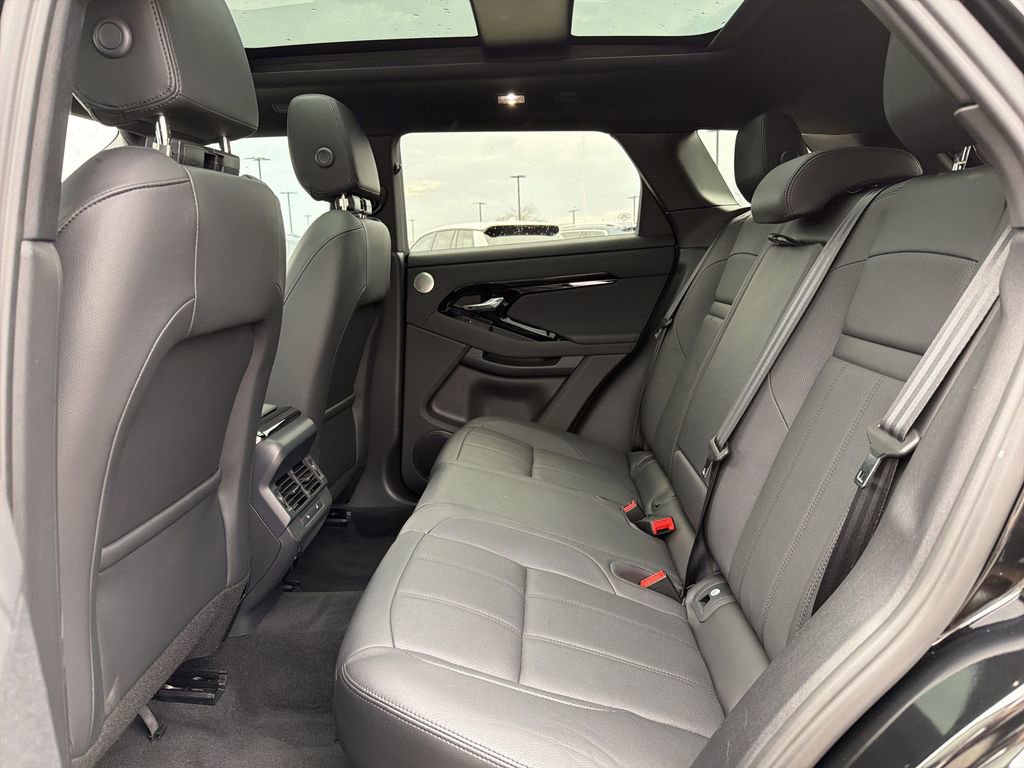 Used 2024 Land Rover Range Rover Evoque Dynamic SE image 5