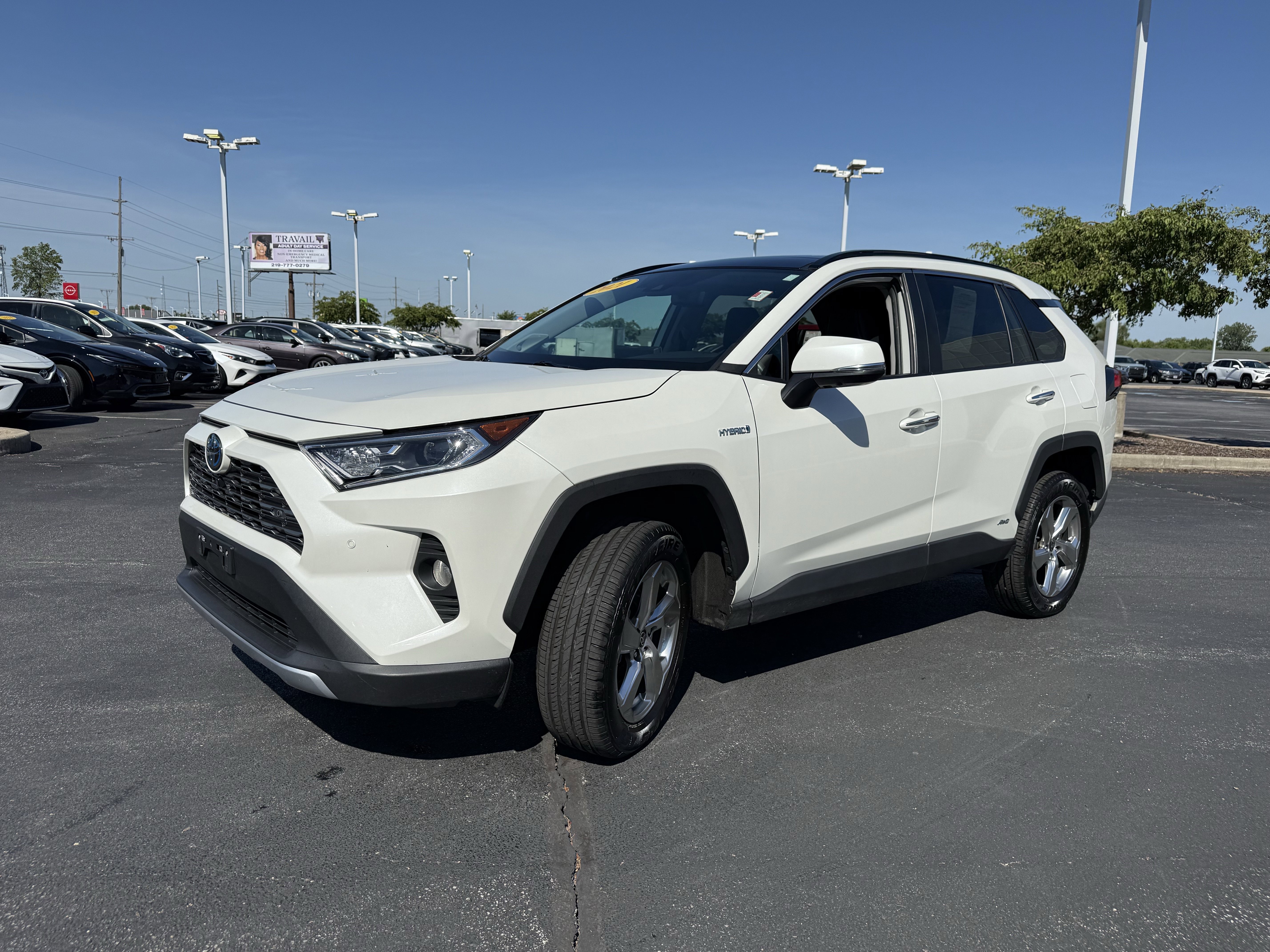 Used 2021 Toyota RAV4 Limited AWD/4WD image 3