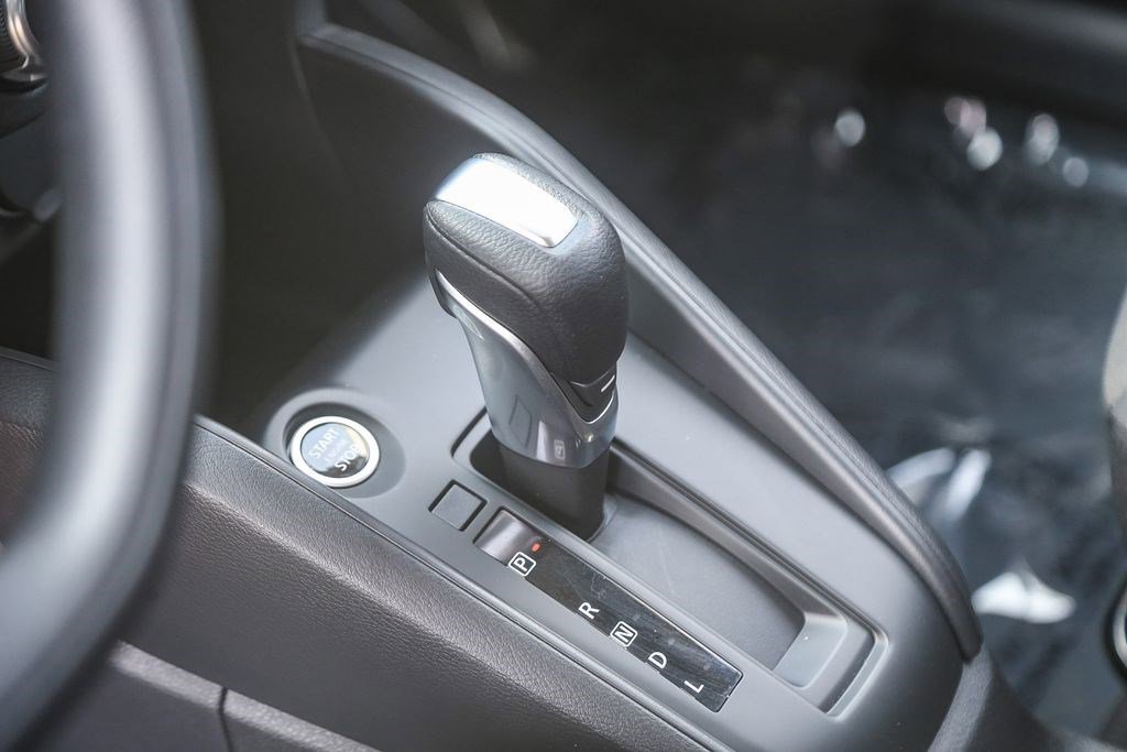 Certified 2025 Nissan Kicks Play S image 18