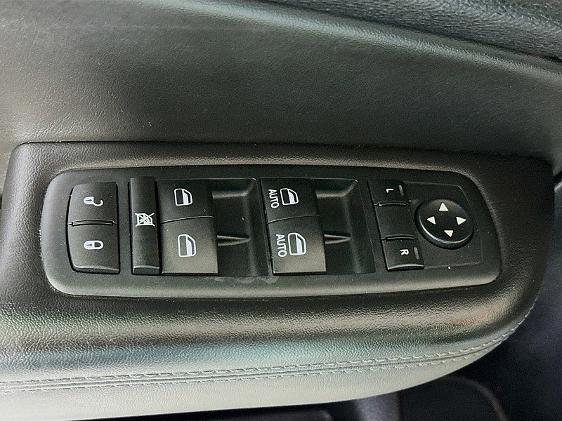 Used 2016 Chrysler 200 S w/ Comfort Group image 20