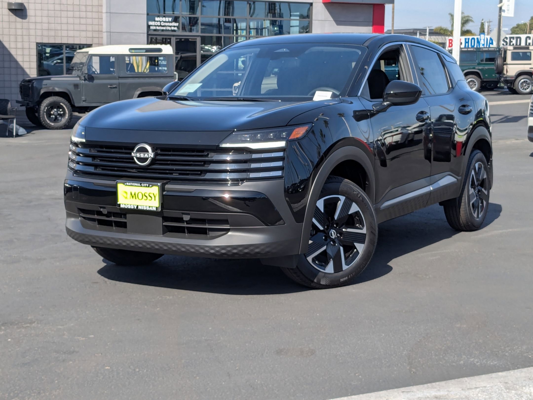New 2025 Nissan Kicks SV