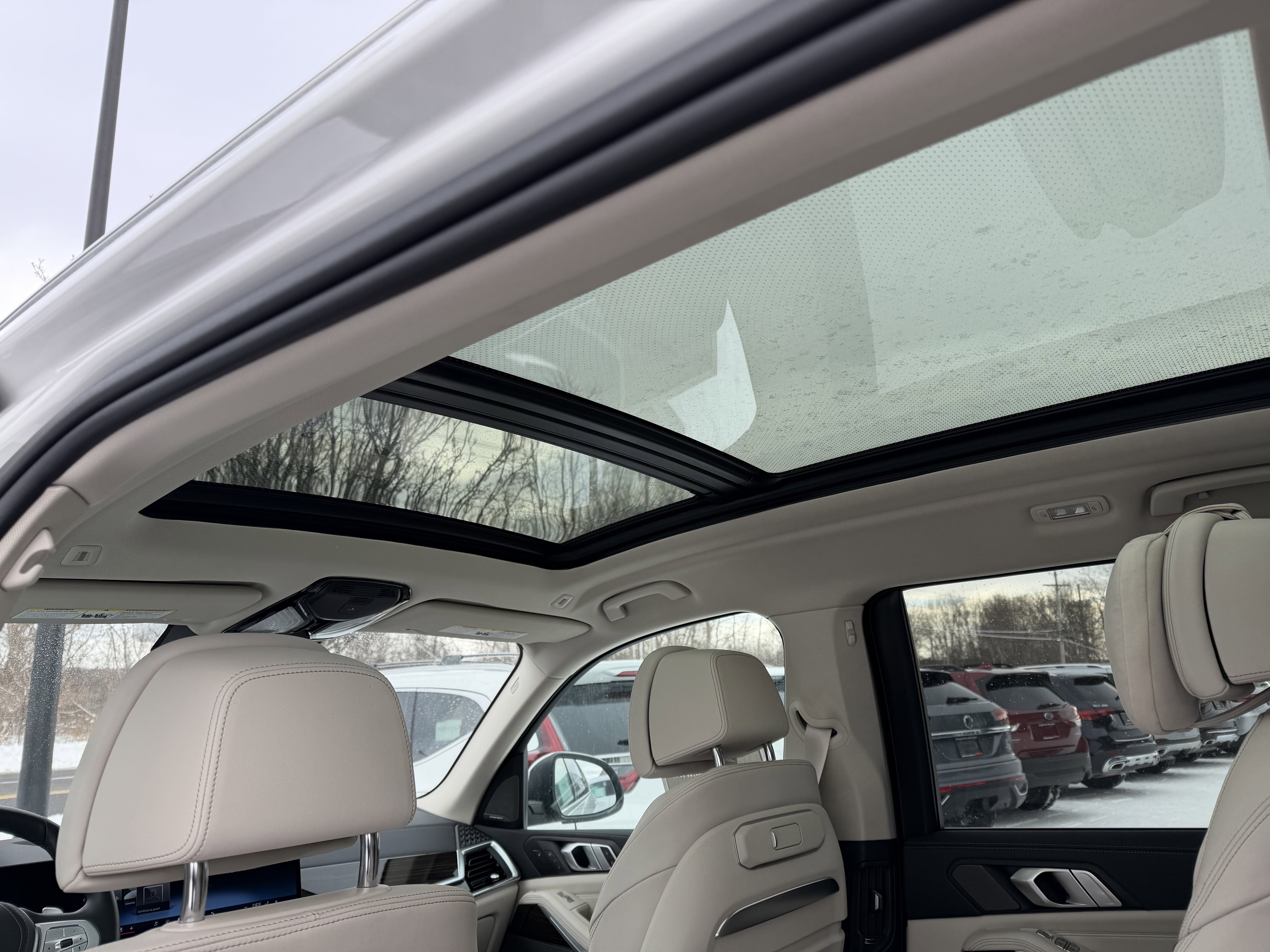Used 2024 BMW X7 xDrive40i w/ Executive Package image 27