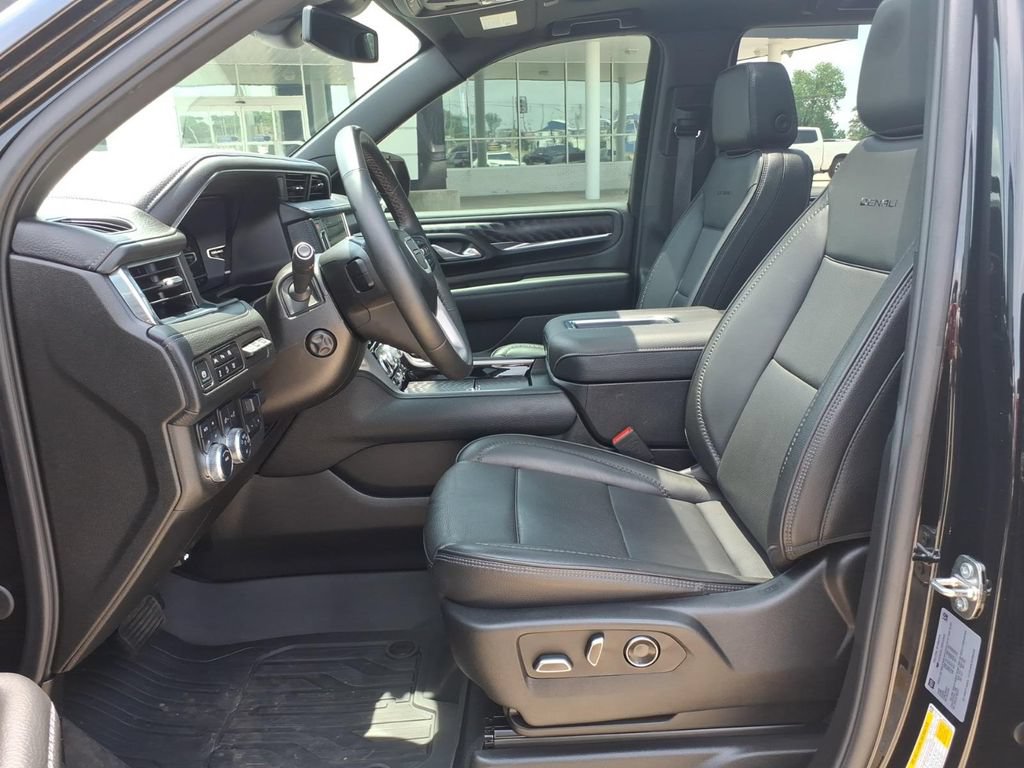 Used 2024 GMC Yukon Denali w/ Max Trailering Package AWD/4WD image 15