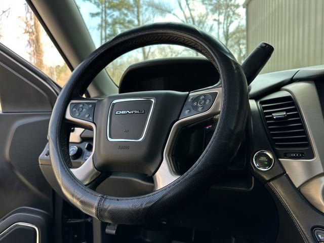 Used 2020 GMC Yukon XL Denali w/ Denali Ultimate Package AWD/4WD image 22