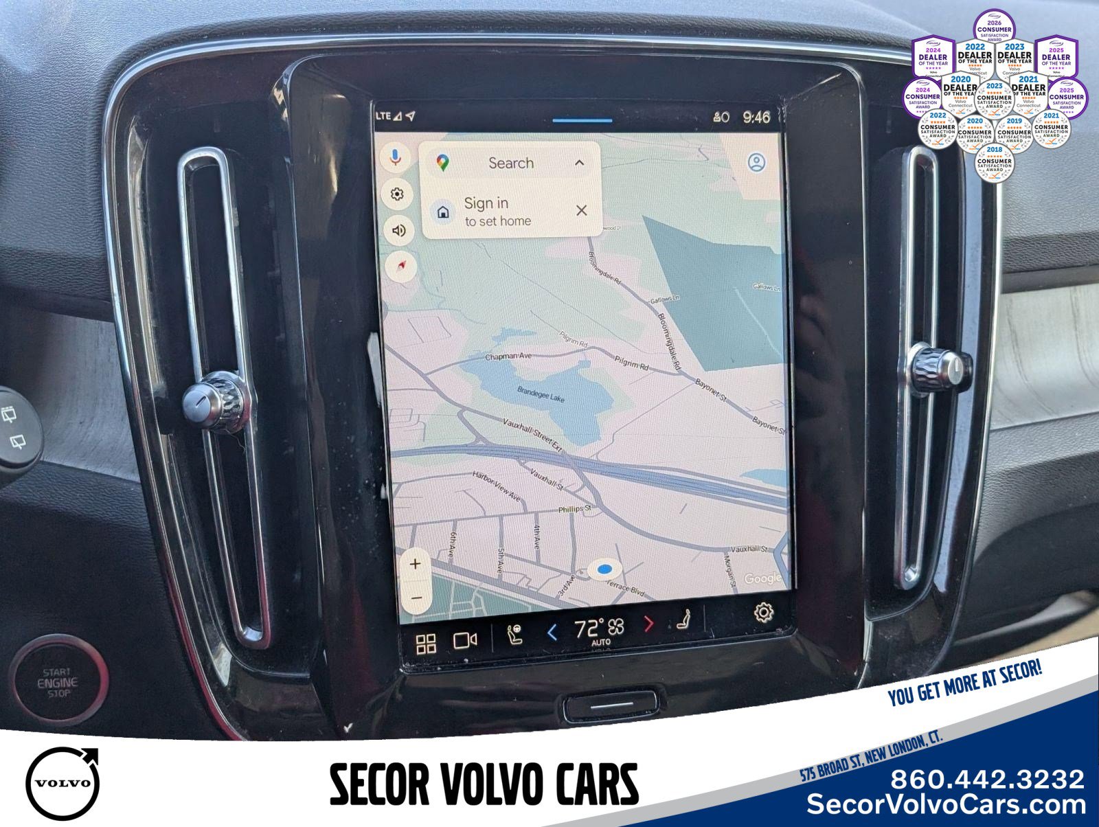Used 2023 Volvo XC40 B5 Plus w/ Driver Assist Package AWD/4WD image 16